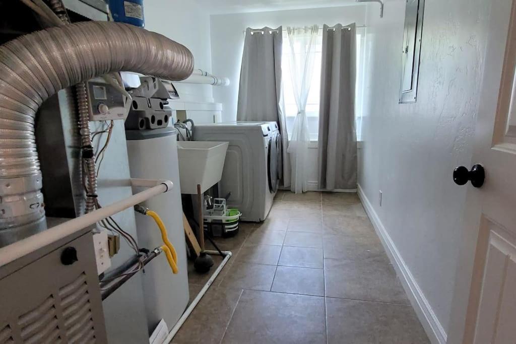 פרובו 5 Bedroom House To Share With Your Family And Friends מראה חיצוני תמונה